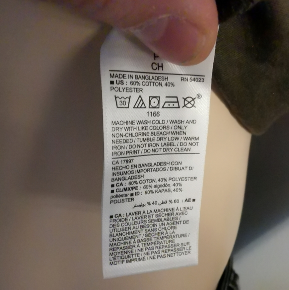 🆕 Monstera Leaf Print Short Sleeve Henley Soft Washed Tee Small Green Old Navy - Picture 5 of 6